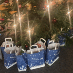 Weihnachtstüten mit schönen Geschenken